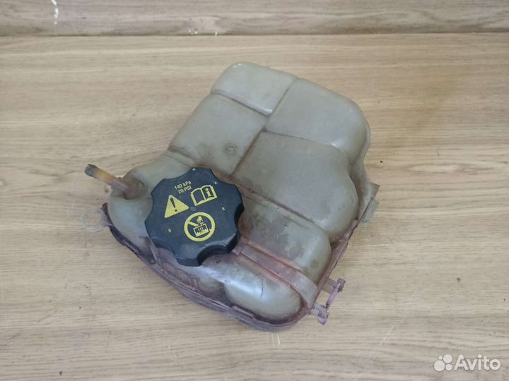 Опель бачок расширительный