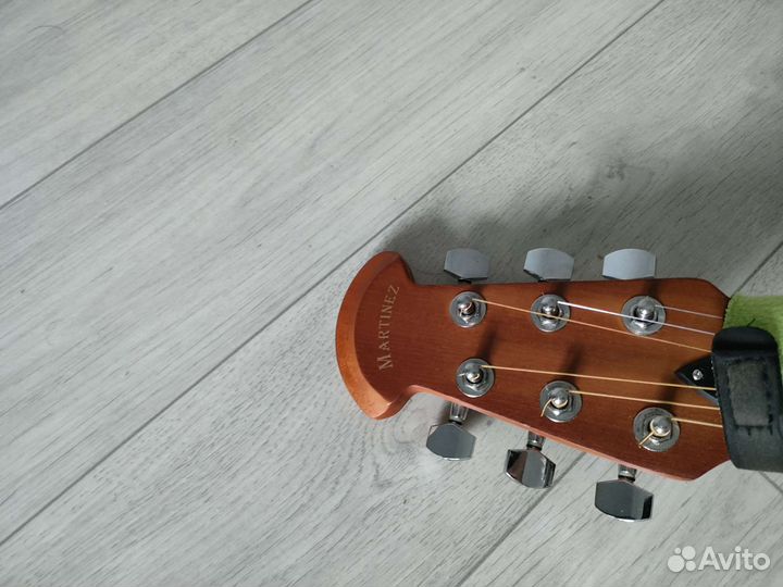 Акустическая гитара martinez