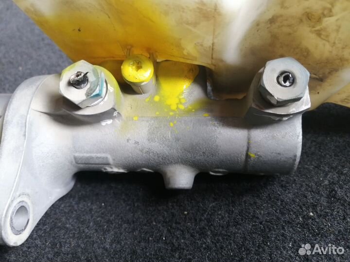 Главный тормозной цилиндр Ford Focus 2