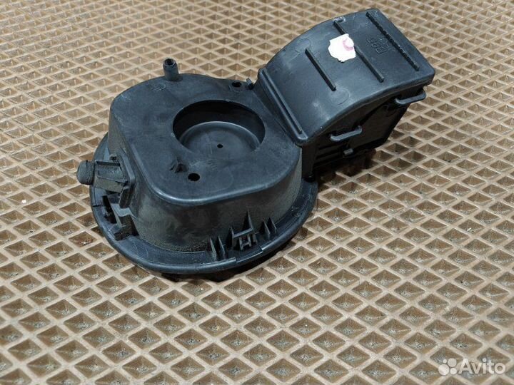 Лючок топливного бака Renault Megane K4M 2010