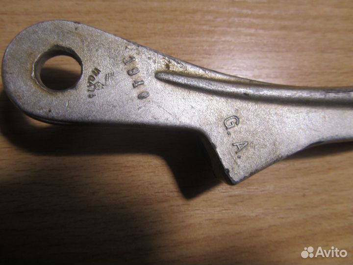 Немецкий титановый крюк