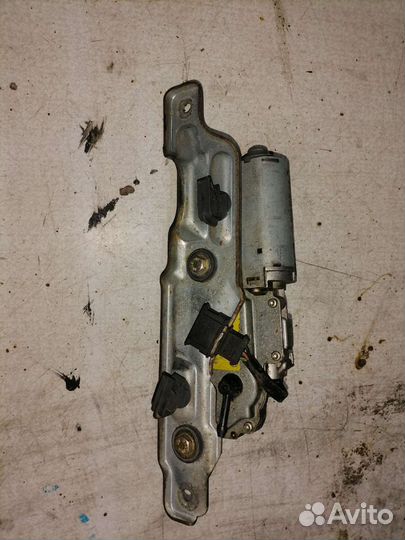 Трапеция дворников задней двери Volkswagen Golf 3