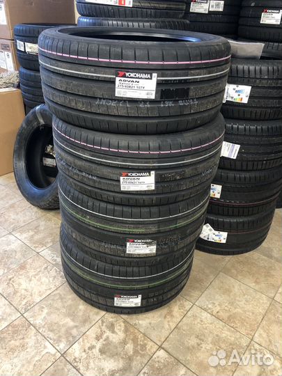 Yokohama Advan Sport V107 275/40 R21 и 315/35 R21