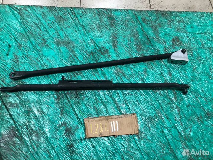 Вольво XC90 2015- крепление передней панели