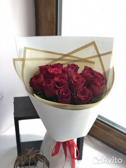 Букеты цветов, розы с доставкой Тольятти
