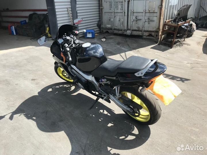 Honda CBR600f4i