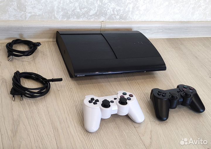 Прошитая Sony PS3 Super Slim 250GB, 2 джоя +40 игр