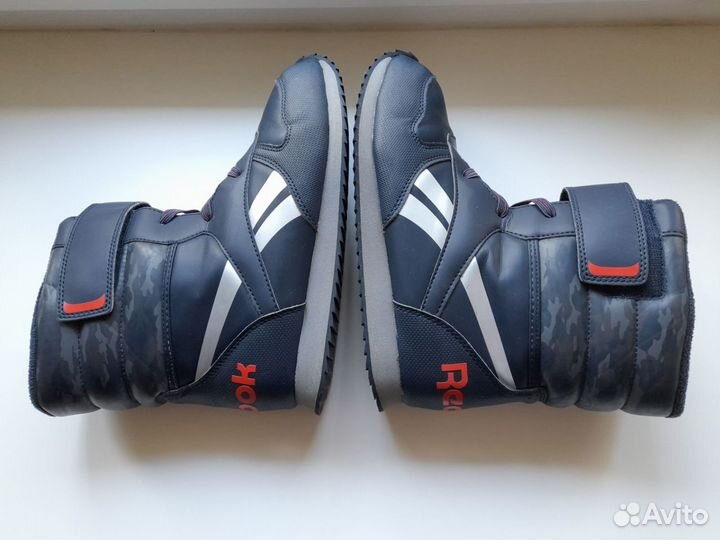 Reebok.EUR 36,5