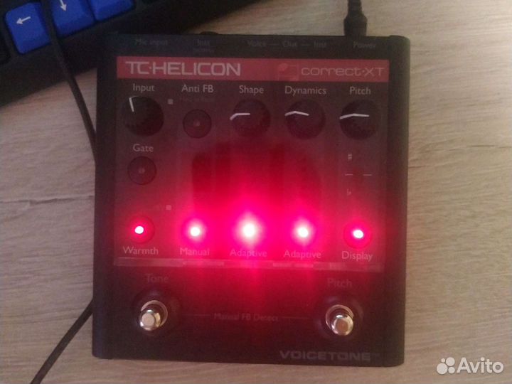 Вокальный процессор tc Helicon VoiceTone Correct X