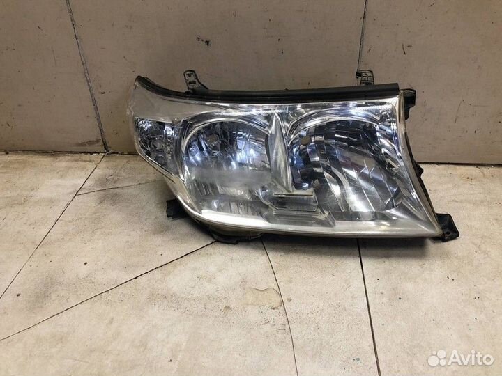 Фара правая Toyota Land Cruiser