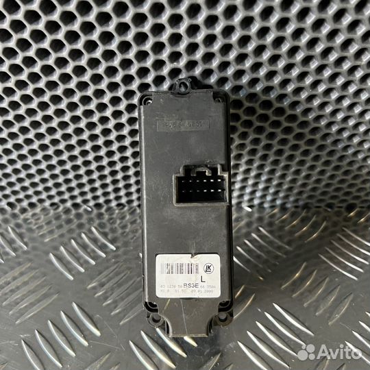 Блок управления стеклоподъемниками Mazda 3