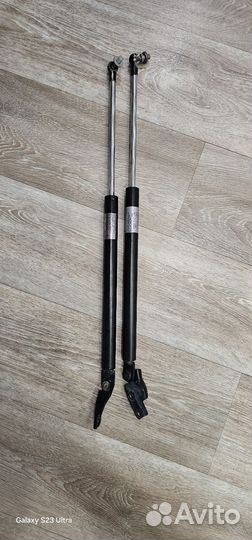 Газовый упор багажника subaru forester 4 SJ