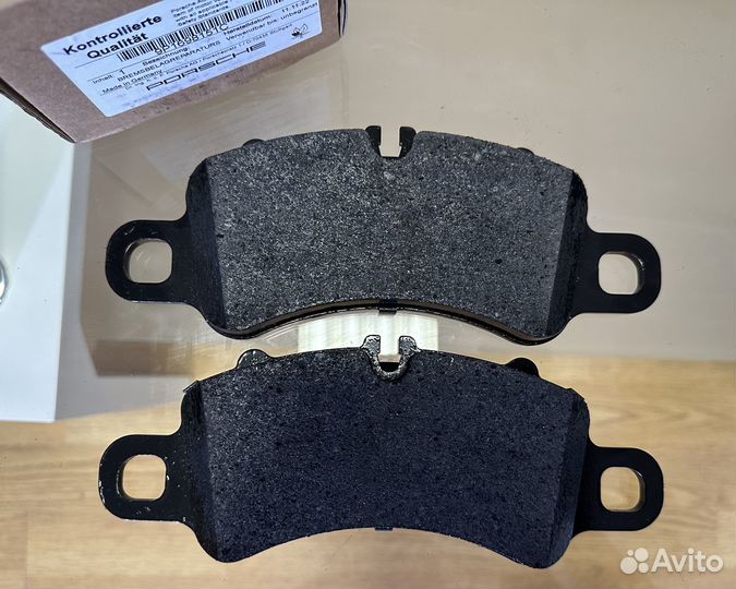 К-т передних тормозных колодок Porsche 991-2