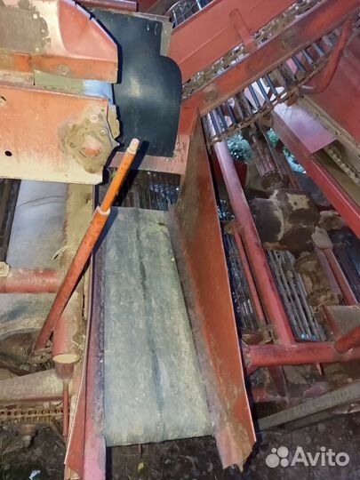 Картофелеуборочный комбайн кку2