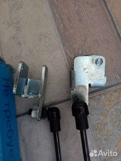 Упоры пневмогидравлические для LADA vesta