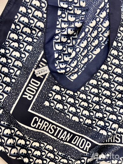 Платок 90*90 шелк Christian dior
