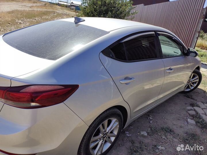 Hyundai Elantra 2.0 AT, 2016, 112 000 км