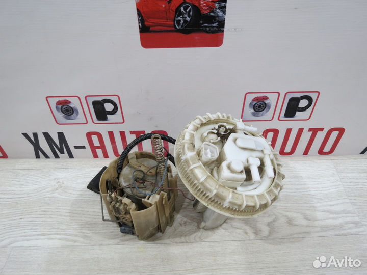 Насос топливный Toyota Corolla 150