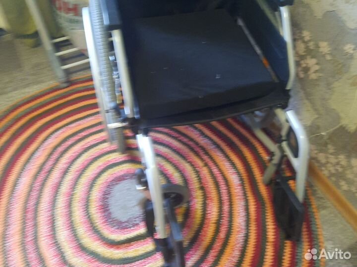 Инвалидная коляска