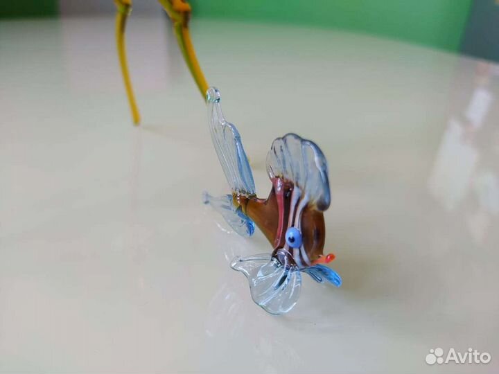 Фигурки из цветного стекла