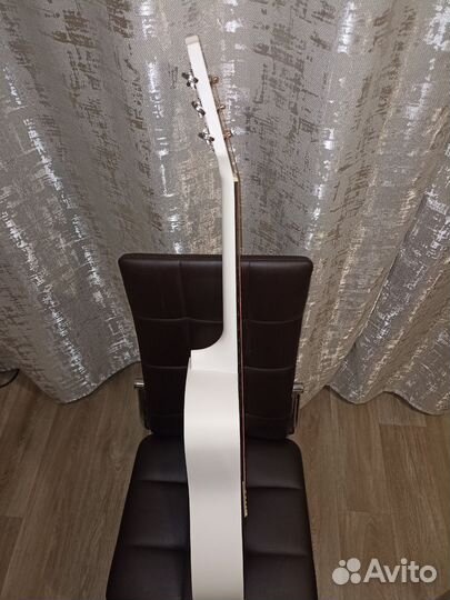 Гитара новая с чехлом и аксессуарами