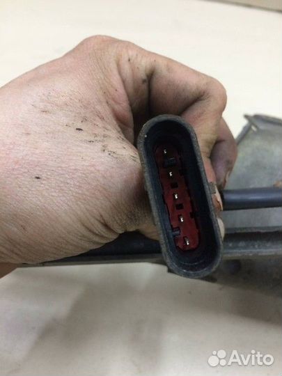 Трапеция стеклоочистителей передняя