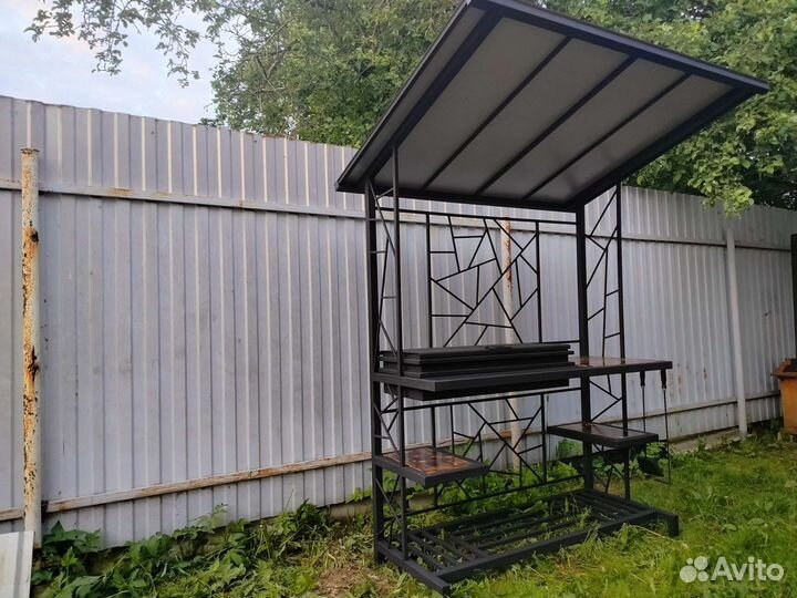 Мангал с крышей