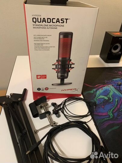 Микрофон HyperX QuadCast (комплект)