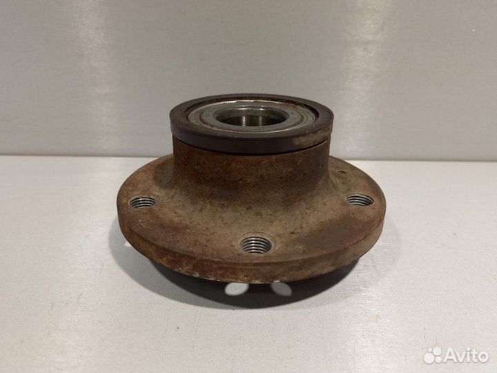 Ступица задняя левая Volkswagen Golf Plus CAX 2013