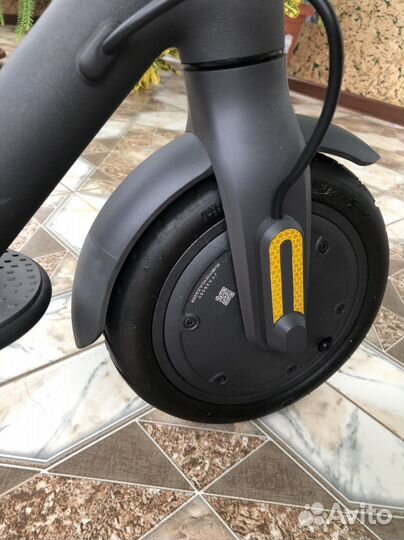 Продам новый электросамокат
