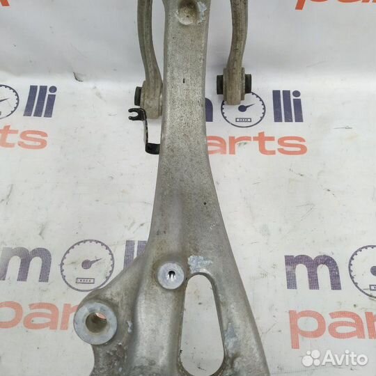 Кулак поворотный передний правый Audi A5 8W 2018