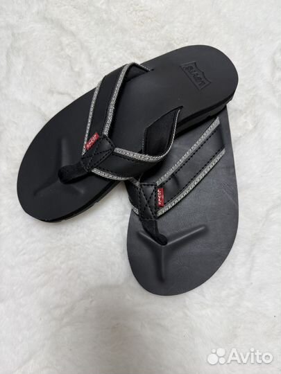 Вьетнамки Levis