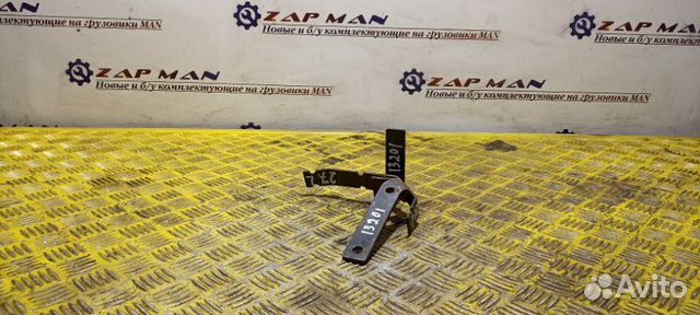 Держатель левый Man Tga Tgs Tgx TGS D2066LF36