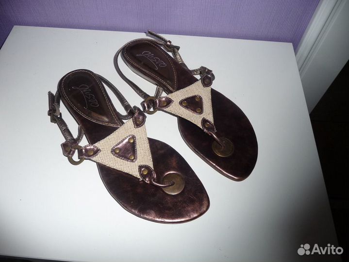 Босоножки новые 38р продаю