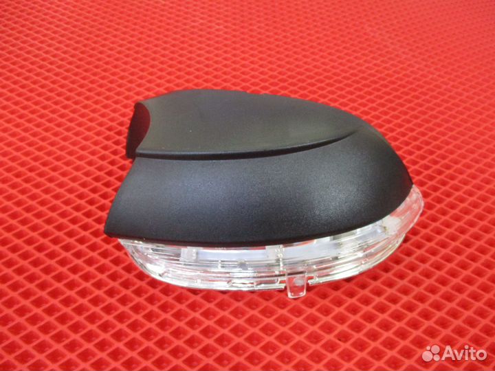 Поворотник Volkswagen Passat CC