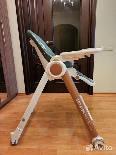 Стульчик для кормления Happy Baby Berny V2