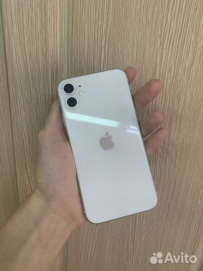 iPhone 11, 64 ГБ