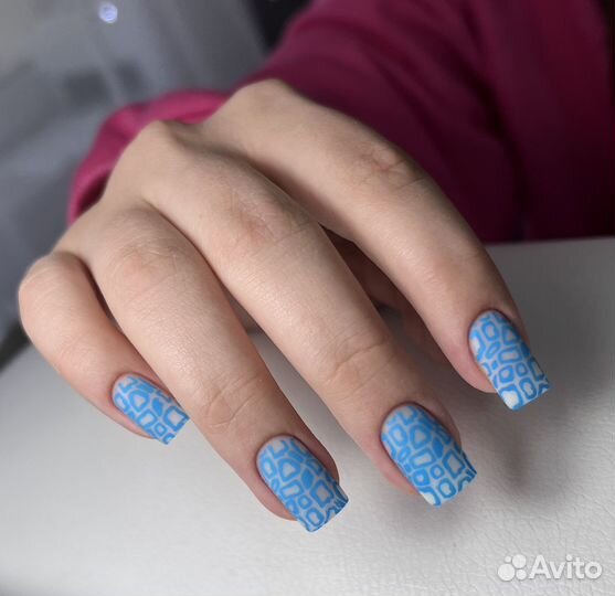 Маникюр с покрытием гель-лаком