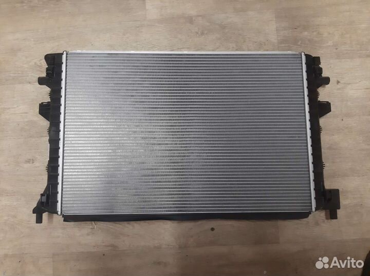 5Q0121251HS радиатора охлаждения vw Tiguan 2