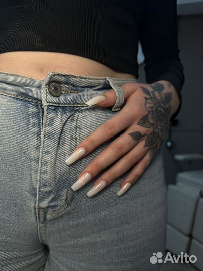 Маникюр, педикюр, наращивание ногтей