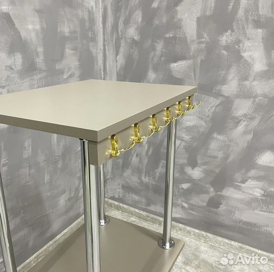 Стеллаж на колесиках