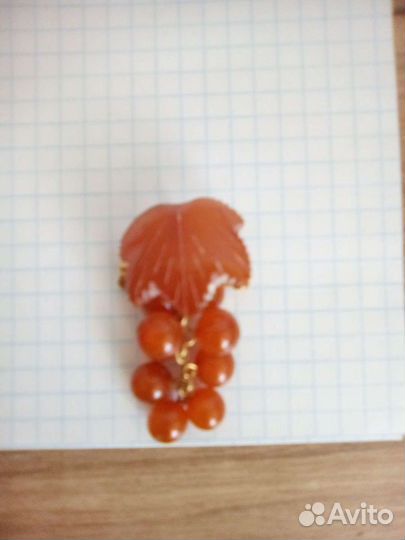 Брошь янтарь смородина СССР клеймо