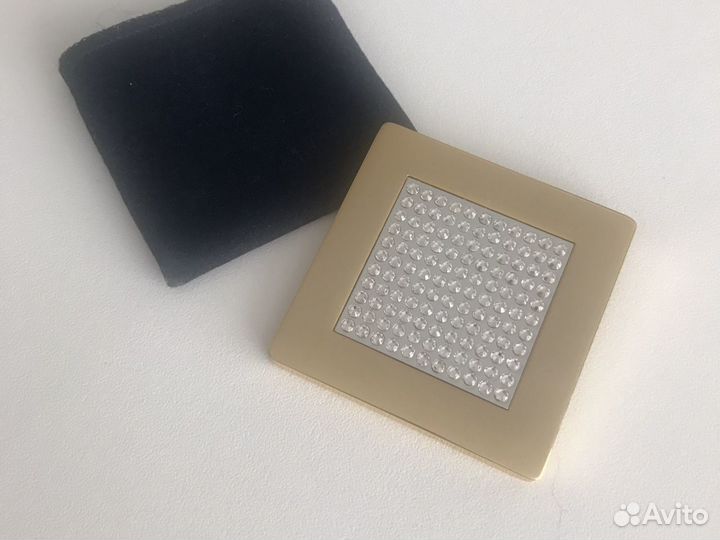 Зеркальце карманное