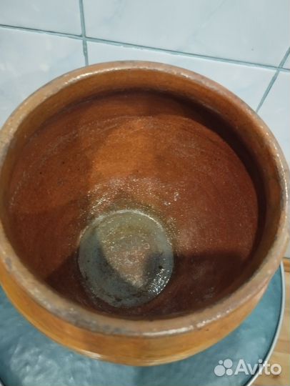 Глиняный горшок старинный