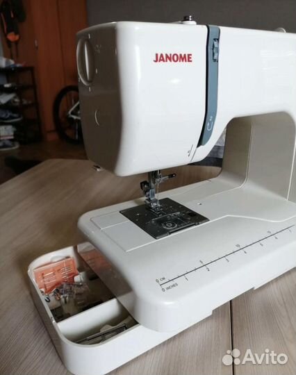 Швейная машина janome 521