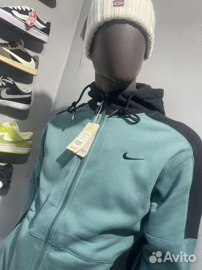 Спортивный костюм Nike