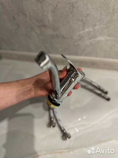 Смеситель для раковины