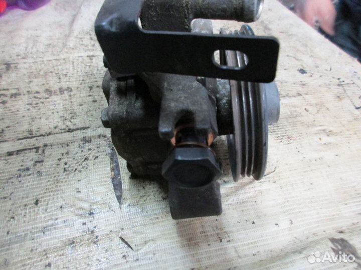 Насос гидроусилителя Hyundai Tucson 2004-2010