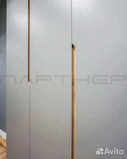 Шкаф распашной на заказ