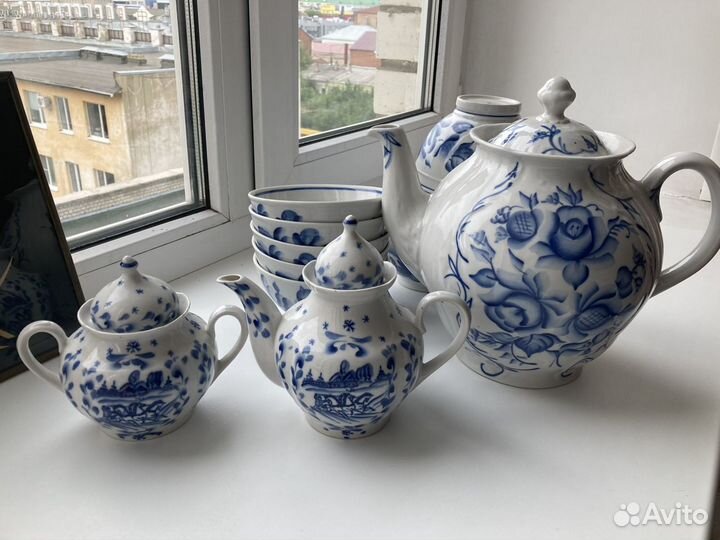 Сервиз чайный, супница, кофейница